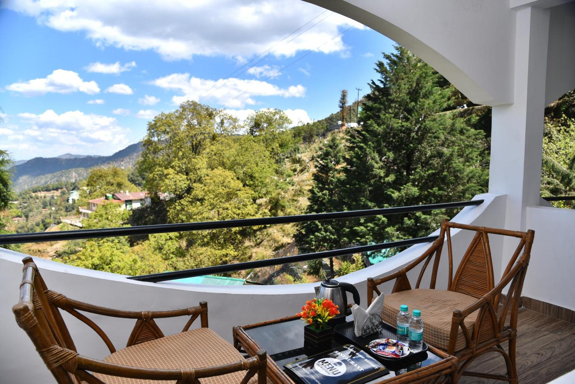 Kumaon Roop Resort Near Kainchi Dham Nainital Εξωτερικό φωτογραφία