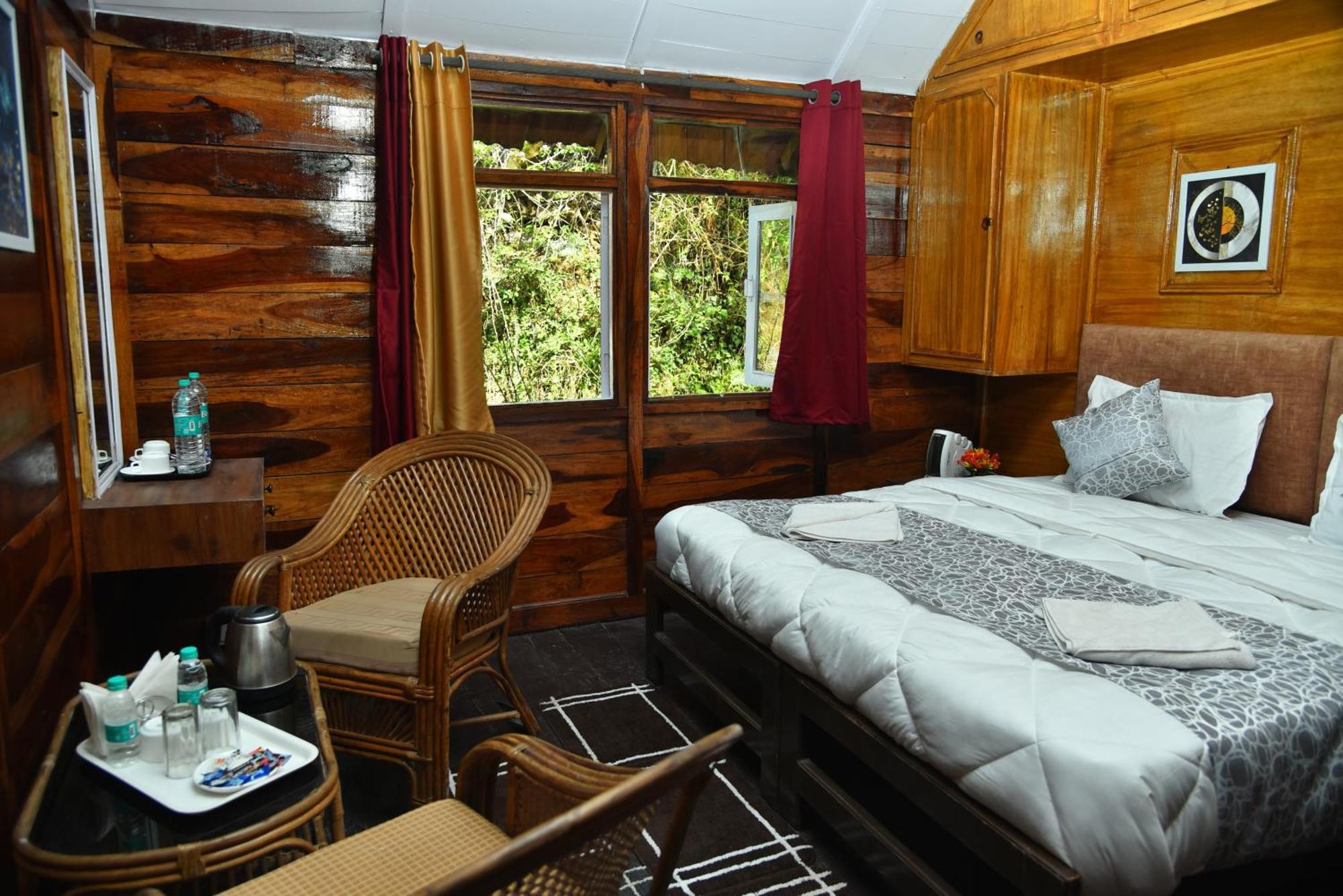 Kumaon Roop Resort Near Kainchi Dham Nainital Εξωτερικό φωτογραφία