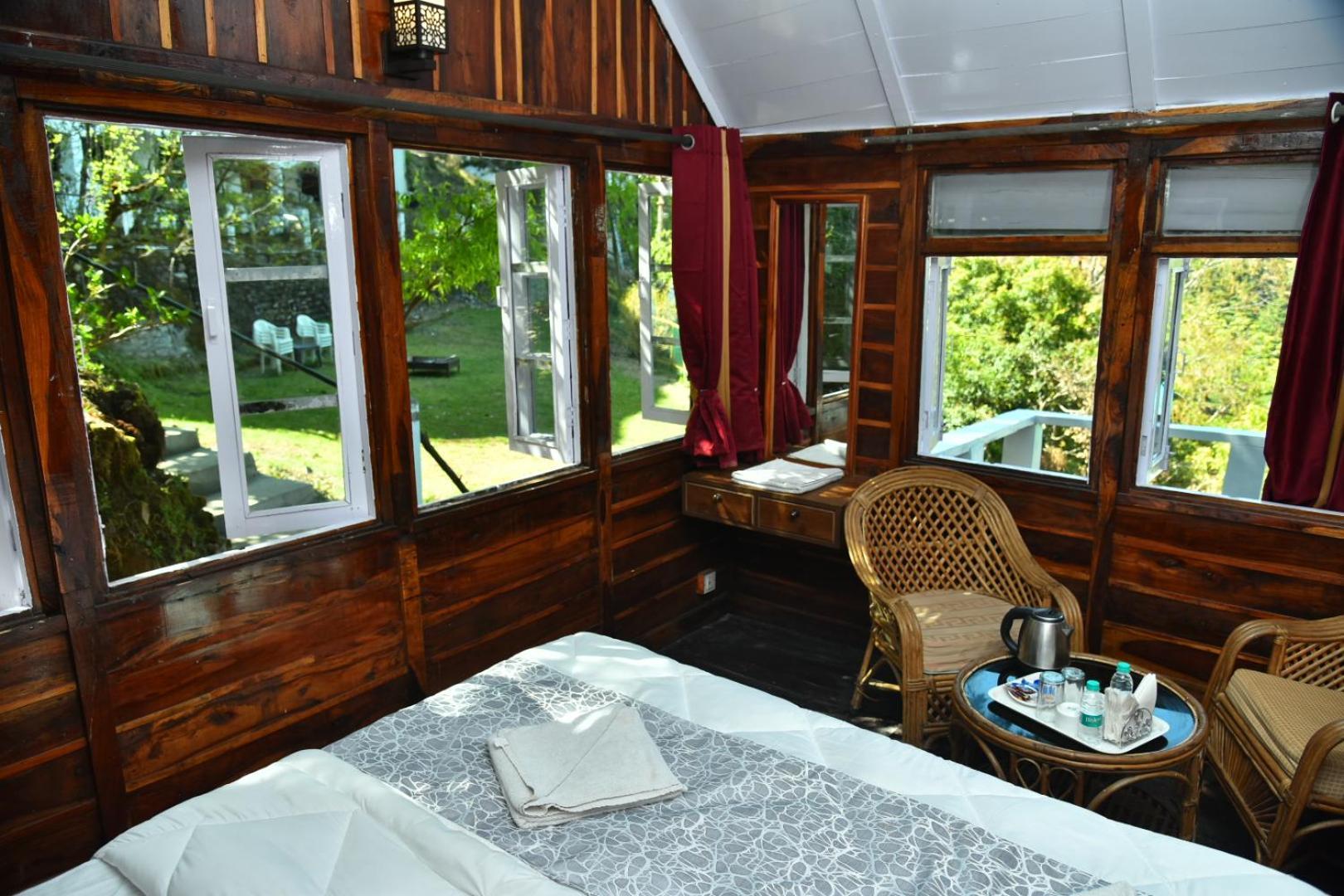 Kumaon Roop Resort Near Kainchi Dham Nainital Εξωτερικό φωτογραφία