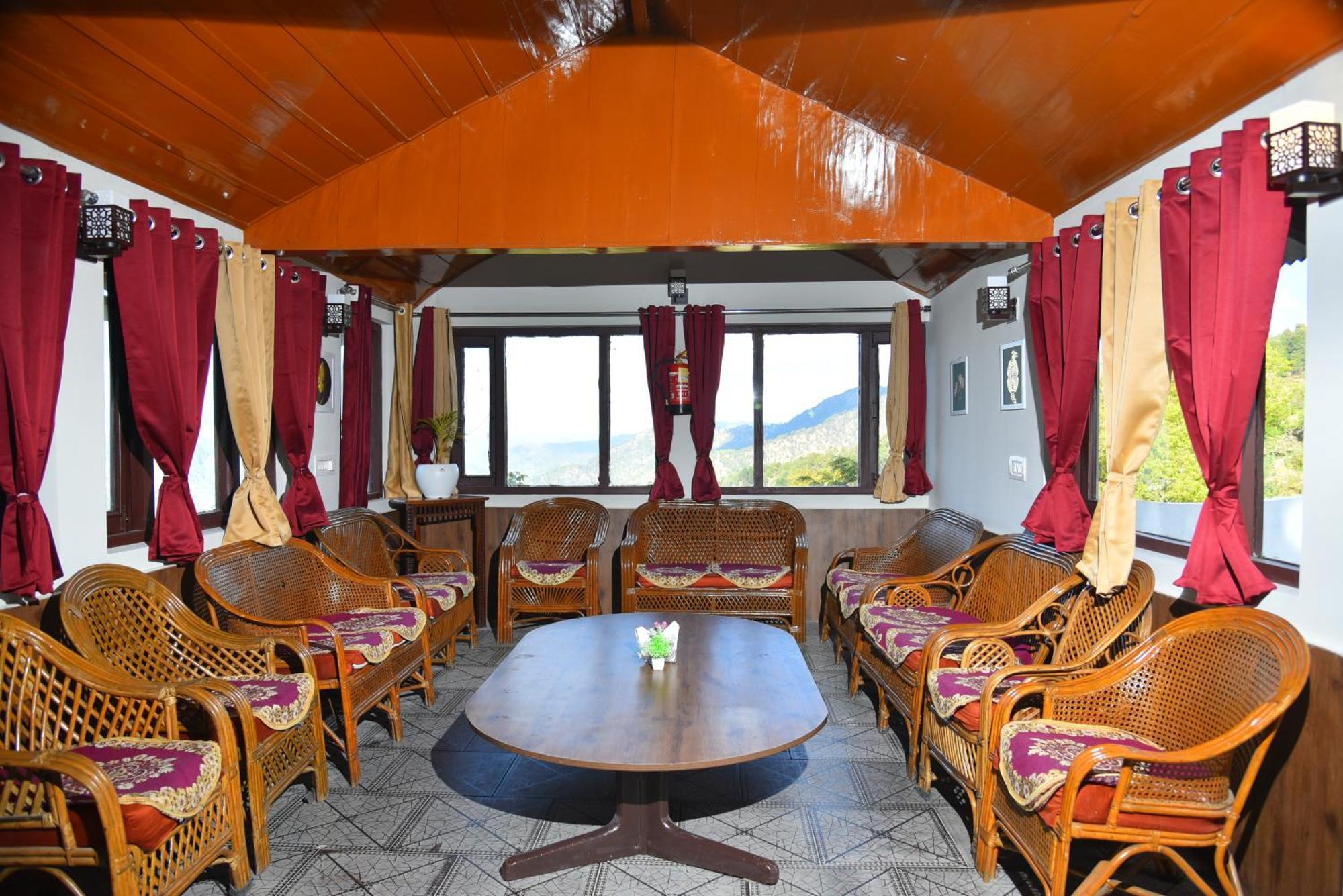 Kumaon Roop Resort Near Kainchi Dham Nainital Εξωτερικό φωτογραφία