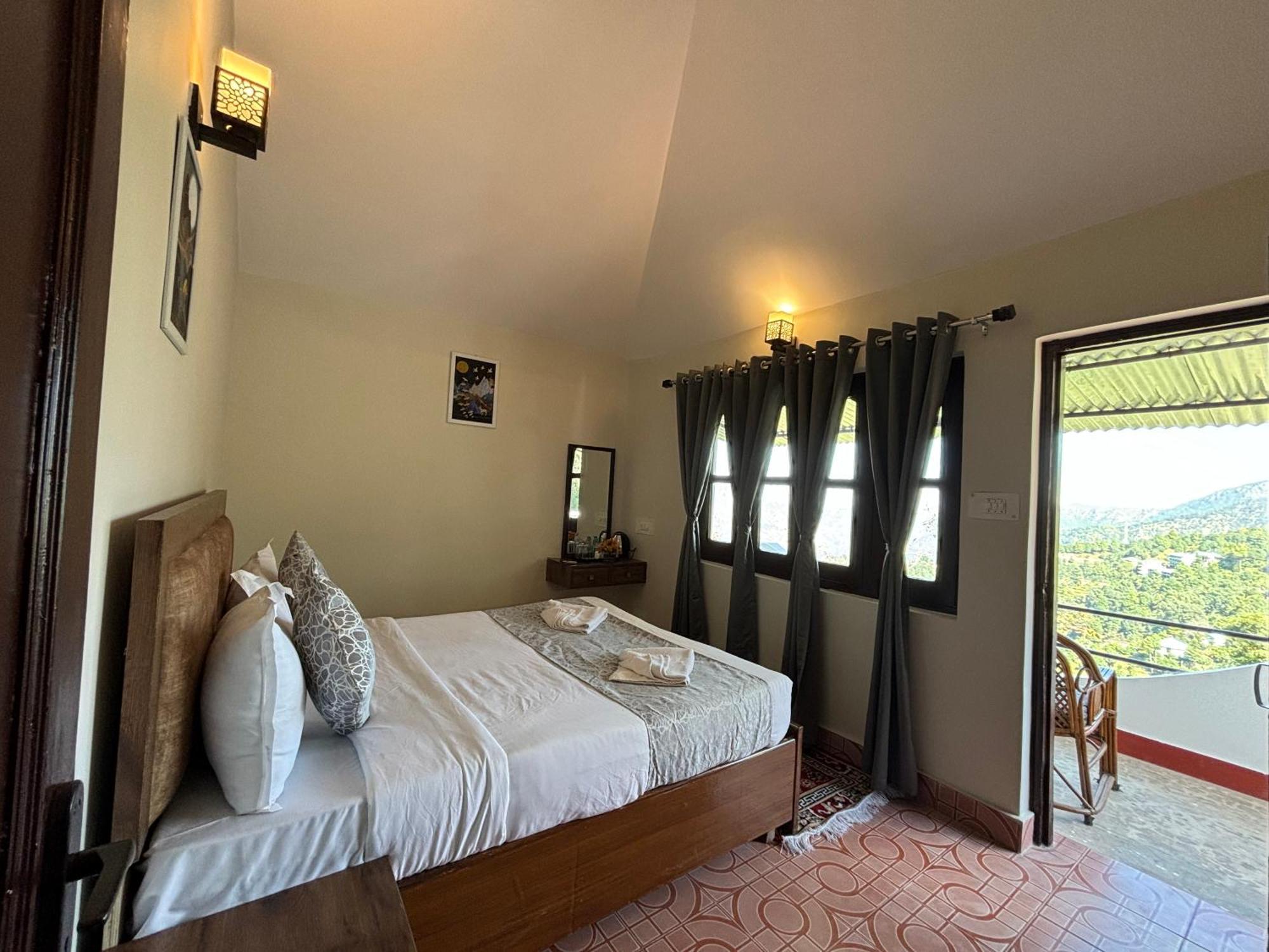 Kumaon Roop Resort Near Kainchi Dham Nainital Εξωτερικό φωτογραφία