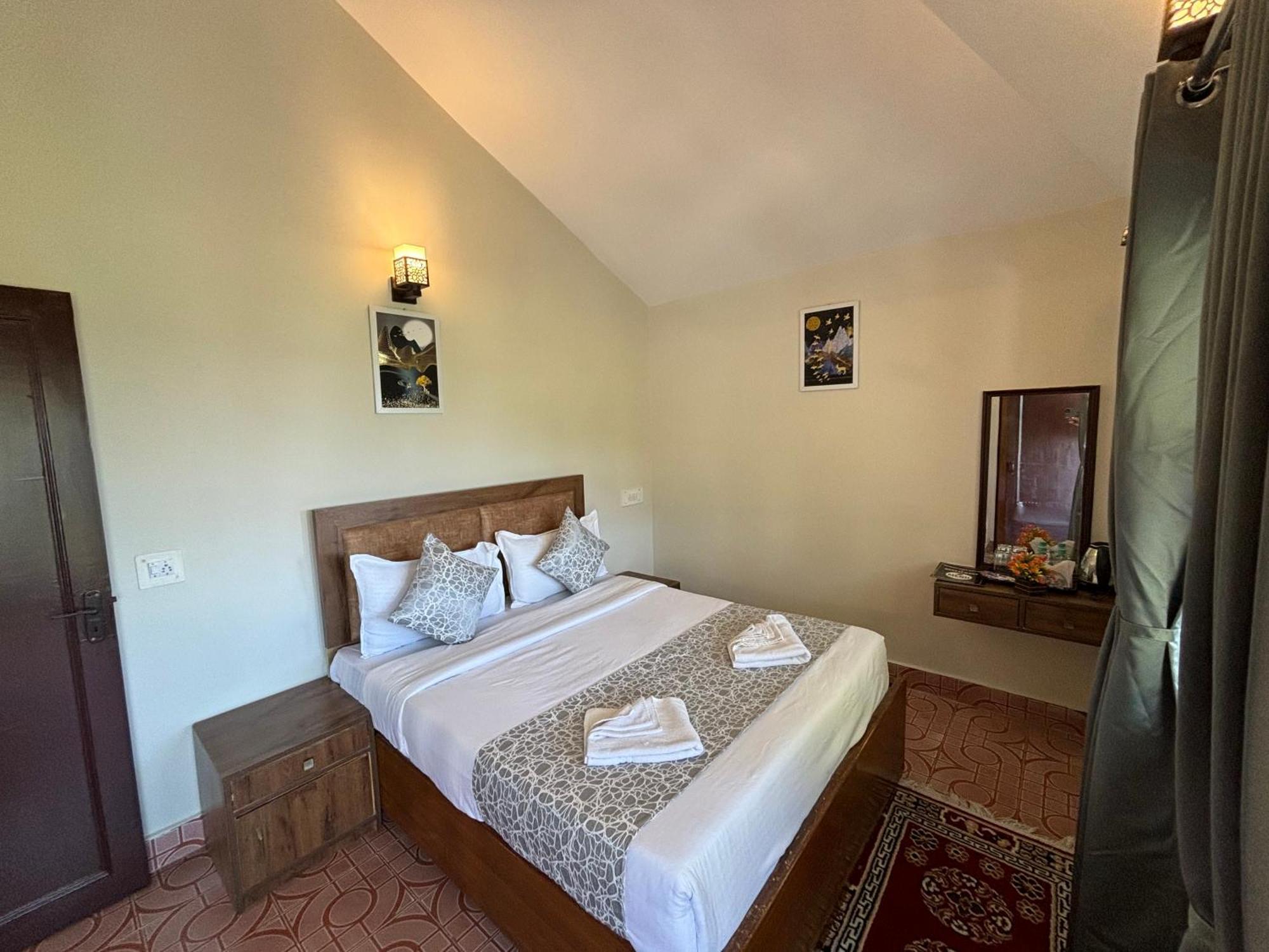 Kumaon Roop Resort Near Kainchi Dham Nainital Εξωτερικό φωτογραφία