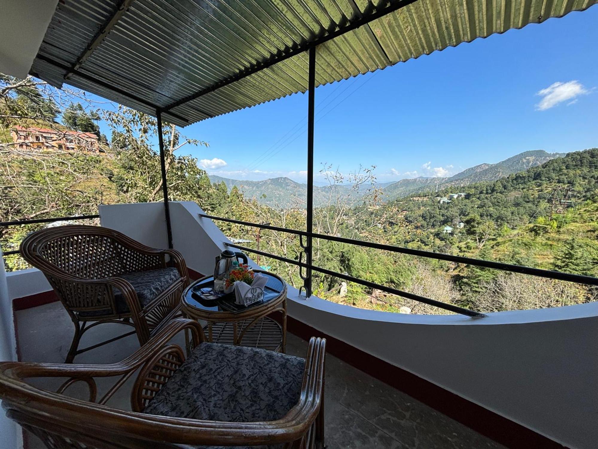 Kumaon Roop Resort Near Kainchi Dham Nainital Εξωτερικό φωτογραφία