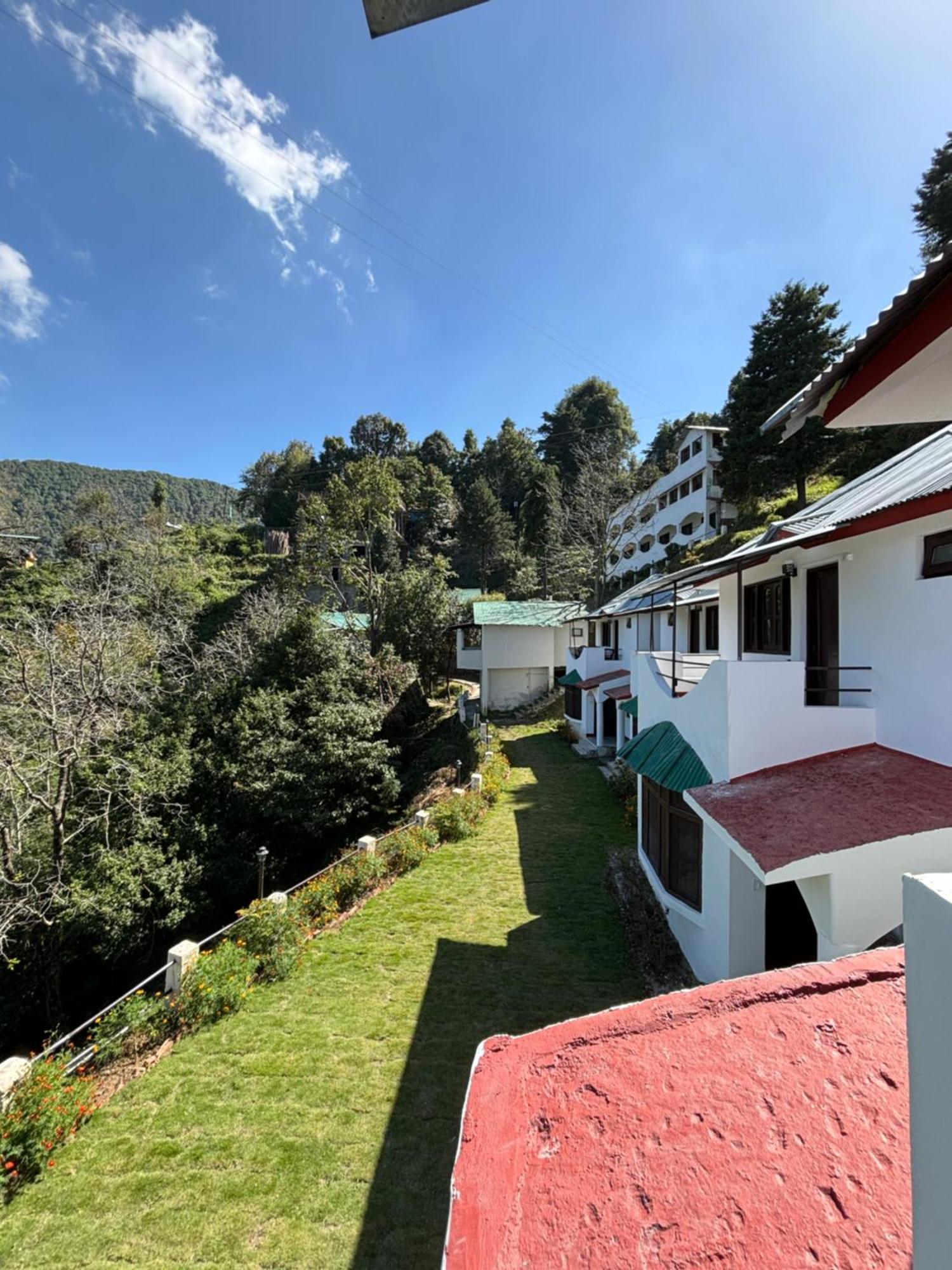 Kumaon Roop Resort Near Kainchi Dham Nainital Εξωτερικό φωτογραφία